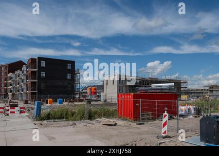 Gouda, pays-Bas, 07.14.24 Newbuild Residential Housing area westergouwe. chantier de construction achevé par phases. les nouveaux bâtiments aident à la crise du logement Banque D'Images