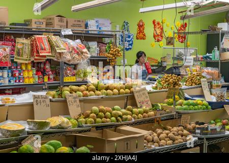 Un marché en plein air dans Chinatown à Honolulu, Oahu, Hawaï, États-Unis. Banque D'Images