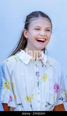 Borgholm, Schweden. 14 juillet 2024. Borgholm, Château de Solliden 14-07-2024 la famille royale suédoise assiste à l'anniversaire de la princesse héritière de Suède, Princesse Estelle crédit : Albert Nieboer Netherlands OUT point de vue OUT/dpa/Alamy Live News Banque D'Images