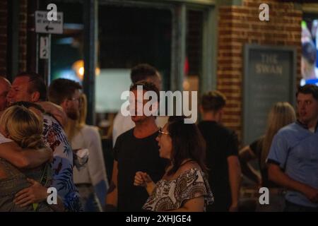 Brentwood Essex 14th Jul 2024 a renversé les fans à Brentwood, Essex lors de la finale de la Coupe d'Euro entre l'Angleterre et l'Espagne crédit : Ian Davidson/Alamy Live News Banque D'Images