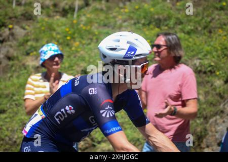 Boutx, France, 14 juillet 2024 : le cycliste Groupama - FDJ, David Gaudu (91) lors de la 15ème étape du Tour de France 2024 entre Loudenvielle et le plateau de Beille, le 14 juillet 2024, à Boutx, France. Crédit : Alberto Brevers / Alamy Live News. Banque D'Images