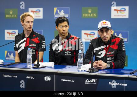 Conférence de presse post-course, HARTLEY Brendon (nzl), Toyota Gazoo Racing, Toyota GR010 - Hybrid, HIRAKAWA Ryo (jpn), Toyota Gazoo Racing, Toyota GR010 - Hybrid, BUEMI Sebastien (SWI), Toyota Gazoo Racing, Toyota GR010 - Hybrid, portrait lors des Rolex 6 heures de Sao Paulo 2024, 5ème manche du Championnat du monde d'Endurance FIA 2024, du 12 au 14 juillet 2024 sur l'Autodromo Jose Carlos Pace à Interlagos, Brésil Banque D'Images