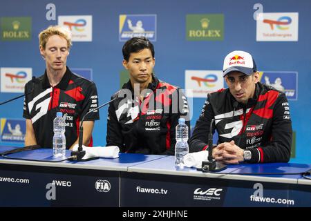 Conférence de presse post-course, HARTLEY Brendon (nzl), Toyota Gazoo Racing, Toyota GR010 - Hybrid, HIRAKAWA Ryo (jpn), Toyota Gazoo Racing, Toyota GR010 - Hybrid, BUEMI Sebastien (SWI), Toyota Gazoo Racing, Toyota GR010 - Hybrid, portrait lors des Rolex 6 heures de Sao Paulo 2024, 5ème manche du Championnat du monde d'Endurance FIA 2024, du 12 au 14 juillet 2024 sur l'Autodromo Jose Carlos Pace à Interlagos, Brésil Banque D'Images