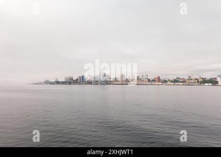 Halifax, N.-É., Canada - 23 juin 2024 : vue sur le front de mer des édifices de la ville Banque D'Images