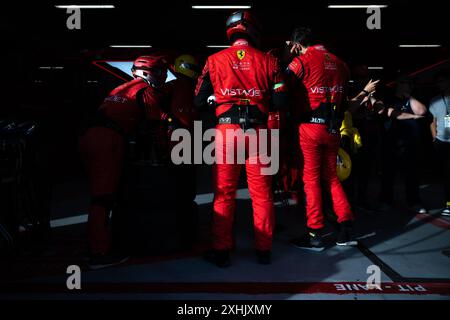 Vista AF Corse mécaniciens lors des Rolex 6 heures de Sao Paulo 2024, 5ème manche du Championnat du monde d'Endurance FIA 2024, du 11 au 14 juillet 2024 sur le Autódromo José Carlos Pace à Interlagos, Brésil - photo André Ferreira/DPPI crédit : DPPI Media/Alamy Live News Banque D'Images