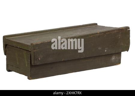 Mines terrestres primitives des séries PMD-6, PMD-7 et PMD-57 de l'Union soviétique. Isolé sur fond blanc. Banque D'Images