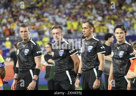 Miami, Floride, États-Unis. 14 juillet 2024. (SPO) Copa America 2024 final : Argentine vs Colombie . 14 juillet 2024, Miami, Floride, États-Unis : arbitre Claus, Raphael (Brésil).1Ã‚Â° Assistant : pires, Bruno Raphael (Brésil) 2Ã‚Â° Assistant : Correa, Rodrigo (Brésil) 4e arbitre : Benitez Mareco, Juan Gabriel (Paraguay) pour le match de football entre l'Argentine et la Colombie valable pour la finale du championnat Copa America 2024 au stade Hard Rock de Miami. Crédit : Niyi Fote/Thenews2 (crédit image : © Niyi Fote/TheNEWS2 via ZUMA Press Wire) USAGE ÉDITORIAL SEULEMENT! Non destiné à UN USAGE commercial ! Banque D'Images