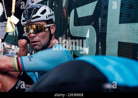 Photo par Zac Williams/SWpix.com - 14/07/2024 - cyclisme - Tour de France 2024 - étape 15, Loudenvielle - plateau de Beille, France - Mark Cavendish, Astana Qazaqstan. Crédit : SWpix/Alamy Live News Banque D'Images