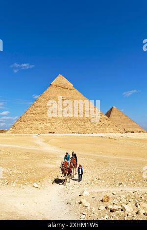 Egypte, le Caire, Gizeh, classée au Patrimoine mondial de l'UNESCO, les pyramides de Khafra et de Cheops Banque D'Images