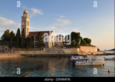 Croatie, Dalmatie, côte dalmate, île de Hvar, la ville de Hvar, le monastère franciscain du XVe siècle Banque D'Images