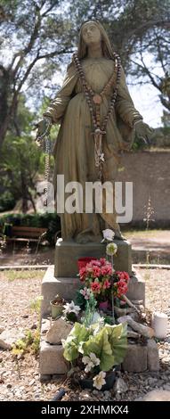 Statue de notre-Dame de Beauegard, notre-Dame-de-Beauregard Orgon, France. Banque D'Images