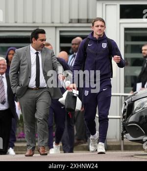 L'Angleterre Conor Gallagher arrive à l'aéroport de Londres Stansted. Gareth Southgate et l'Angleterre ont goûté à la défaite dans une deuxième finale consécutive du Championnat d'Europe alors que l'Espagne triomphait 2-1 à Berlin. Date de la photo : lundi 15 juillet 2024. Banque D'Images