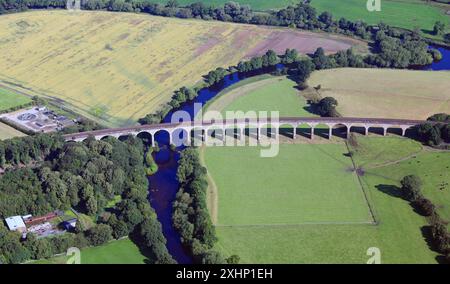 Vue aérienne du viaduc d'Arthington (alias viaduc de Wharfedale) près de Pool à Wharfedale, Otley, West Yorkshire Banque D'Images