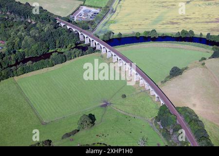 Vue aérienne du viaduc d'Arthington (alias viaduc de Wharfedale) près de Pool à Wharfedale, Otley, West Yorkshire Banque D'Images