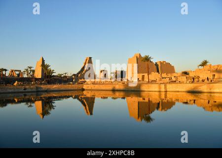 Égypte, haute Égypte, Vallée du Nil, Louxor, Karnak, Classé au patrimoine mondial de l'UNESCO, temple dédié à Dieu Amon, lac Saint Banque D'Images