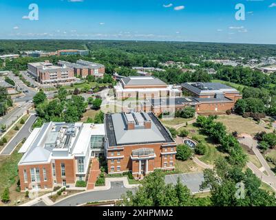 Vue aérienne des bâtiments de l'Université Mary Washington à Fredericksburg, Virginie : Dodd Auditorium, Jefferson Hall, Bushnell Hall, Framar House Banque D'Images