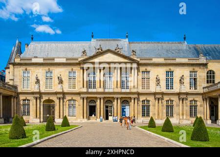 France, Paris, quartier du Marais, Hôtel de Clisson, façade des Archives nationales Banque D'Images