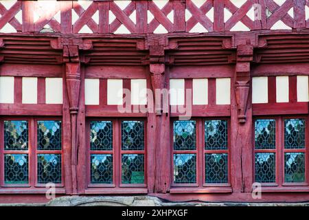 France, Côtes-d'Armor, Lamballe, gros plan sur la façade d'une maison à colombages Banque D'Images