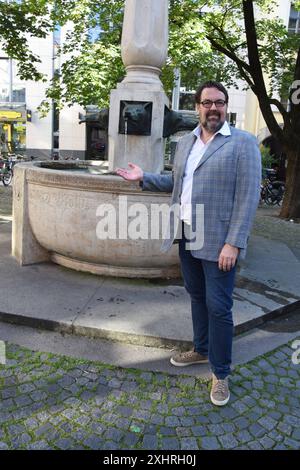 Andre Hartmann Kabarettist Saenger Musiker Entertainer Muenchen 15.07. ...