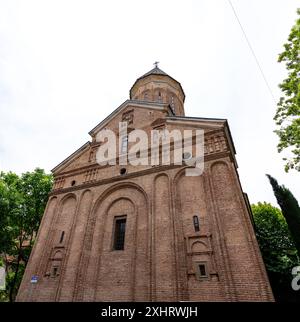 Tbilissi, Géorgie - 17 JUIN 2024 : Norashen est une ancienne église apostolique arménienne dans la vieille ville de Tbilissi, Géorgie. Banque D'Images