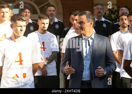 Madrid, Espagne. 15 juillet 2024. Madrid Espagne ; 07/15/2024.- Pedro Sanchez, président de l'Espagne et Morata reçoit l'équipe nationale de football après avoir remporté le Championnat d'Europe en battant l'équipe d'Angleterre. Photo : Juan Carlos Rojas crédit : CORDON PRESS/Alamy Live News Banque D'Images