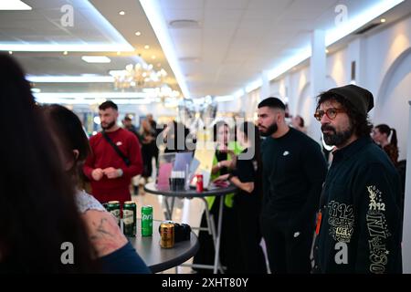 Homme à la convention de tatouage à Malmö Suède le 11 novembre 2023. Banque D'Images