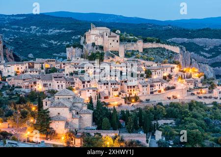 Collégiale-château de Santa María la Mayor, IXe siècle par Jalaf ibn Rasid, Alquézar, région de Somontano, province de Huesca, Aragon, Espagne Banque D'Images