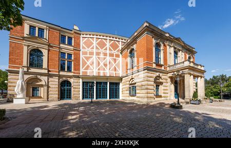 15 juillet 2024, Bavière, Bayreuth : le Bayreuth Festival Hall. Photo : Daniel Karmann/dpa Banque D'Images