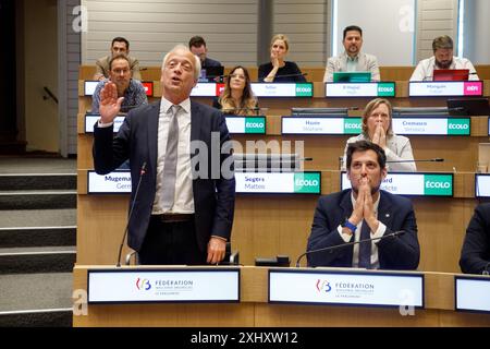 Bruxelles, Belgique. 16 juillet 2024. Fédération Wallonie - Bruxelles le ministre de la santé, de l'égalité des chances et des droits de la femme Yves Coppieters prête serment lors d'une session plénière du parlement de la Fédération Wallonie-Bruxelles (Fédération Wallonie Bruxelles - Federatie Wallonie Brussel) à Bruxelles, mardi 16 juillet 2024. Les ministres nouvellement nommés prêtent serment avant le début de la session plénière d'aujourd'hui. BELGA PHOTO HATIM KAGHAT crédit : Belga News Agency/Alamy Live News Banque D'Images