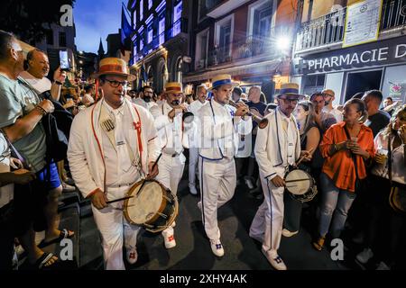 FRANCE. OCCITANY. HÉRAULT (34) SÈTE. AMBIANCE À LA FETE DE LA SAINT-LOUIS AVEC LA FANFARE OFFICIELLE Banque D'Images