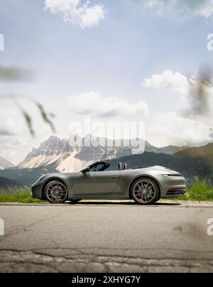 Voiture cabriolet sport Porsche Carrera 911 4S. Banque D'Images