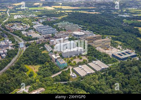 Luftbild, RUB Ruhr-Universität Bochum Gesamtansicht, Baustelle neben der Fakultät für Wirtschaftswissenschaften, zwischen G-Südstraße und G-Nordstraße, Querenburg, Bochum, Ruhrgebiet, Rhénanie-du-Nord-Westphalie, Deutschland ACHTUNGxMINDESTHONORARx60xEURO *** vue aérienne, RUB Ruhr Université Bochum vue générale, chantier à côté de la Faculté des sciences économiques, entre G Südstraße et G Nordstraße, Querenburg, Bochum, région de la Ruhr, Rhénanie du Nord-Westphalie, Allemagne ATTENTIONxMINDESTHONORARx60xEURO Banque D'Images