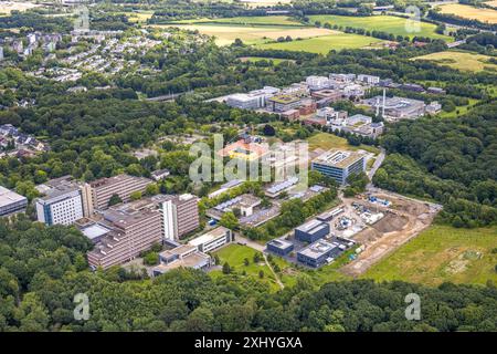 Luftbild, Hochschule Bochum und Technologiequartier, Baustelle an der Konrad-Zuse-Straße, Querenburg, Bochum, Ruhrgebiet, Rhénanie-du-Nord-Westphalie, Deutschland ACHTUNGxMINDESTHONORARx60xEURO *** vue aérienne, quartier de l'Université des sciences appliquées et de la technologie de Bochum, chantier sur Konrad Zuse Straße, Querenburg, Bochum, région de la Ruhr, Rhénanie du Nord-Westphalie, Allemagne ATTENTIONxMINDESTHONORARx60xEURO Banque D'Images