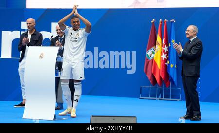 Madrid, Spa in. 16 juillet 2024. Présentation de Kylian Mbappe au stade Santiago Bernabeu le 16 juillet 2024 à Madrid, Espagne. (Photo de Cesar Cebolla/Sipa USA) crédit : Sipa USA/Alamy Live News Banque D'Images