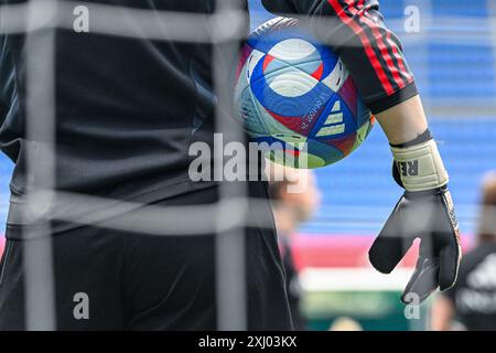 La Corogne, Espagne. 15 juillet 2024. Balle photographiée lors d'un entraînement MD-1 avant un match de football entre les équipes nationales féminines d'Espagne et de Belgique, appelé les Red Flames lors de la sixième journée du Groupe A2 dans la phase de ligue de la compétition des qualifications européennes féminines de l'UEFA 2023-24, lundi 15 juillet 2024 à la Corogne, Espagne . Crédit : Sportpix/Alamy Live News Banque D'Images