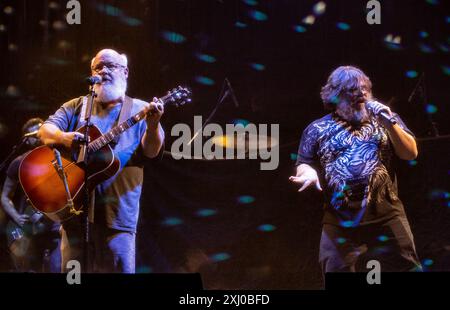 **FICHIER PHOTO** Jack Black annule Tenacious d Tour après le commentaire de l'assassinat de Kyle Gass. LAS VEGAS, NV - 30 décembre 2018 : ***COUVERTURE DE LA MAISON *** Kyle Gass et Jack Black photographiés alors que Tenacious d se produit au joint au Hard Rock Hotel & Casino de Las Vegas, NV le 30 décembre 2018. Crédit : Erik Kabik Photography/ MediaPunch Banque D'Images