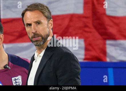 Gelsenkirchen, Allemagne. 16 juillet 2024. *** PHOTO **** LE MANAGER DE L'ANGLETERRE GARETH SOUTHGATE DÉMISSIONNE 16 juin 2024 - Serbie - Angleterre - Championnats de l'UEFA Euro 2024 - Groupe C - Gelsenkirchen le manager de l'Angleterre Gareth Southgate lors du match contre la Serbie. Crédit photo : Mark pain/Alamy Live News Banque D'Images