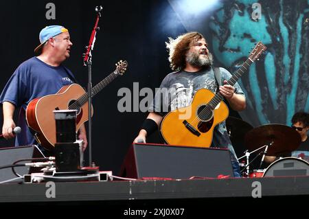 De gauche à droite : Kyle Gass et Jack Black dans Tenacious d au festival Bråvalla, Norrköping, Suède. Banque D'Images