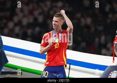 Dani Olmo (ESP), 14 JUILLET 2024 - Football / Soccer : Dani Olmo célèbre après avoir remporté le match final de 'UEFA European Championship Germany 2024' entre Espagne 2-1 Angleterre à l'Olympiastadion de Berlin, Allemagne. (Photo de Mutsu Kawamori/AFLO) Banque D'Images