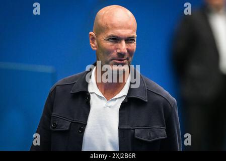 Madrid, France, Espagne. 16 juillet 2024. L'ancien footballeur français Zinedine ZIDANE lors de la présentation de Kylian MBAPPE en tant que nouveau joueur du Real Madrid CF au stade Santiago Bernabeu le 16 juillet 2024 à Madrid, en Espagne. (Crédit image : © Matthieu Mirville/ZUMA Press Wire) USAGE ÉDITORIAL SEULEMENT! Non destiné à UN USAGE commercial ! Banque D'Images