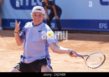 Gstaad Suisse, 07 16 2024 : Dominic Stricker (sui) en action lors de l'EFG Swiss Open. Lors de l'EFG Gstaad Swiss Open ATP 250, match international de tennis à Gstaad, Suisse, le 16 juillet 2024 Banque D'Images