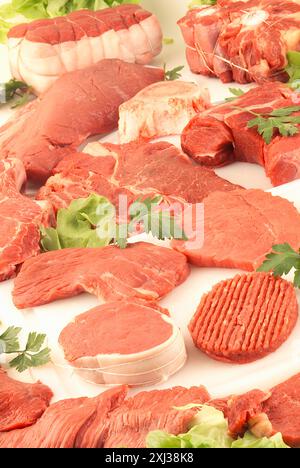 Assortiment de morceaux de viande de veau et de bœuf Banque D'Images