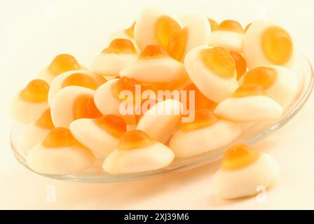 Bonbons gélifiés en forme d'oeuf Banque D'Images
