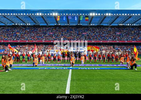 La Corogne, Espagne. 16 juillet 2024. Alignements avant un match de football entre les équipes nationales féminines d'Espagne et de Belgique, appelé les Red Flames lors de la sixième journée du Groupe A2 dans la phase de la ligue des qualifications européennes féminines de l'UEFA 2023-24, le mardi 16 juillet 2024 à la Corogne, Espagne . Crédit : Sportpix/Alamy Live News Banque D'Images