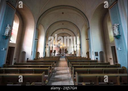 Intérieur de l'église Saint-Jean-Baptiste, Siegen, Rhénanie-du-Nord-Westphalie, Allemagne Banque D'Images