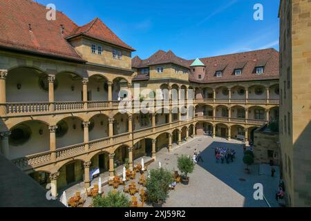 Ancien palais de Stuttgart, ancien palais aux douves, résidence princière, siège du XIVe siècle des comtes de Wuerttemberg, salle de tribunal, aujourd'hui Renaissance Banque D'Images