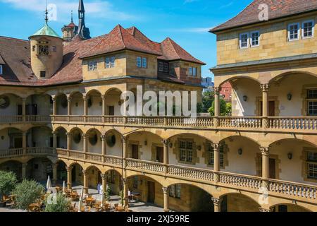 Ancien palais de Stuttgart, ancien palais aux douves, résidence princière, siège du XIVe siècle des comtes de Wuerttemberg, salle de tribunal, aujourd'hui Renaissance Banque D'Images