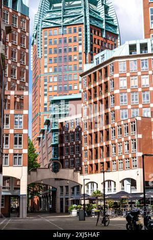 Muzenplein Platz, Wohnviertel in der Innenstadt nahe des Hauptbahnhof, Skyline, in der City von Den Haag, Niederlande, City Den Haag *** Muzenplein Square, quartier résidentiel dans le centre-ville près de la gare centrale, skyline, dans le centre-ville de la Haye, pays-Bas, ville la Haye Banque D'Images