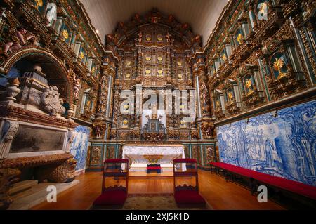 Azulejos, tuiles, décorations de tuiles, Chapelle, reliques de San Franciso de Paola, Capela de Sao Francisco de Paola, Cathédrale Igreja da se Catedral de Banque D'Images