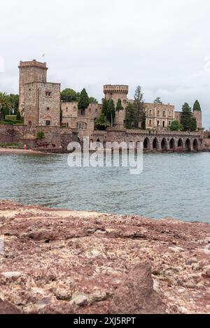 Château de la Napoule, château restauré sur la Méditerranée, Mandelieu-la-Napoule, Provence-Alpes-Côte d'Azur, France Banque D'Images